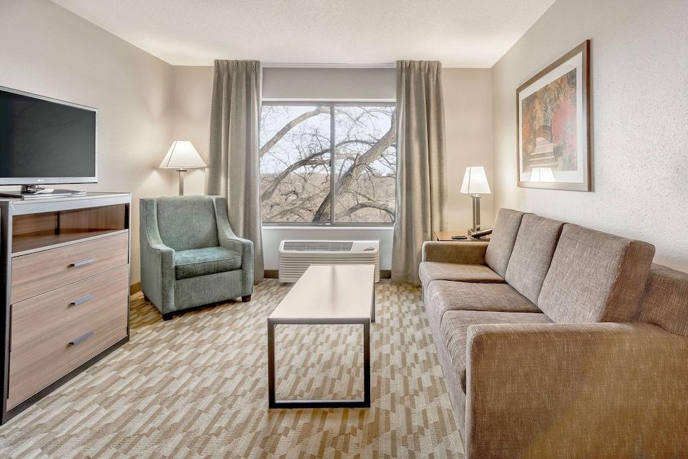 Hotel Riverview & Suites, Ascend Collection Rockford
