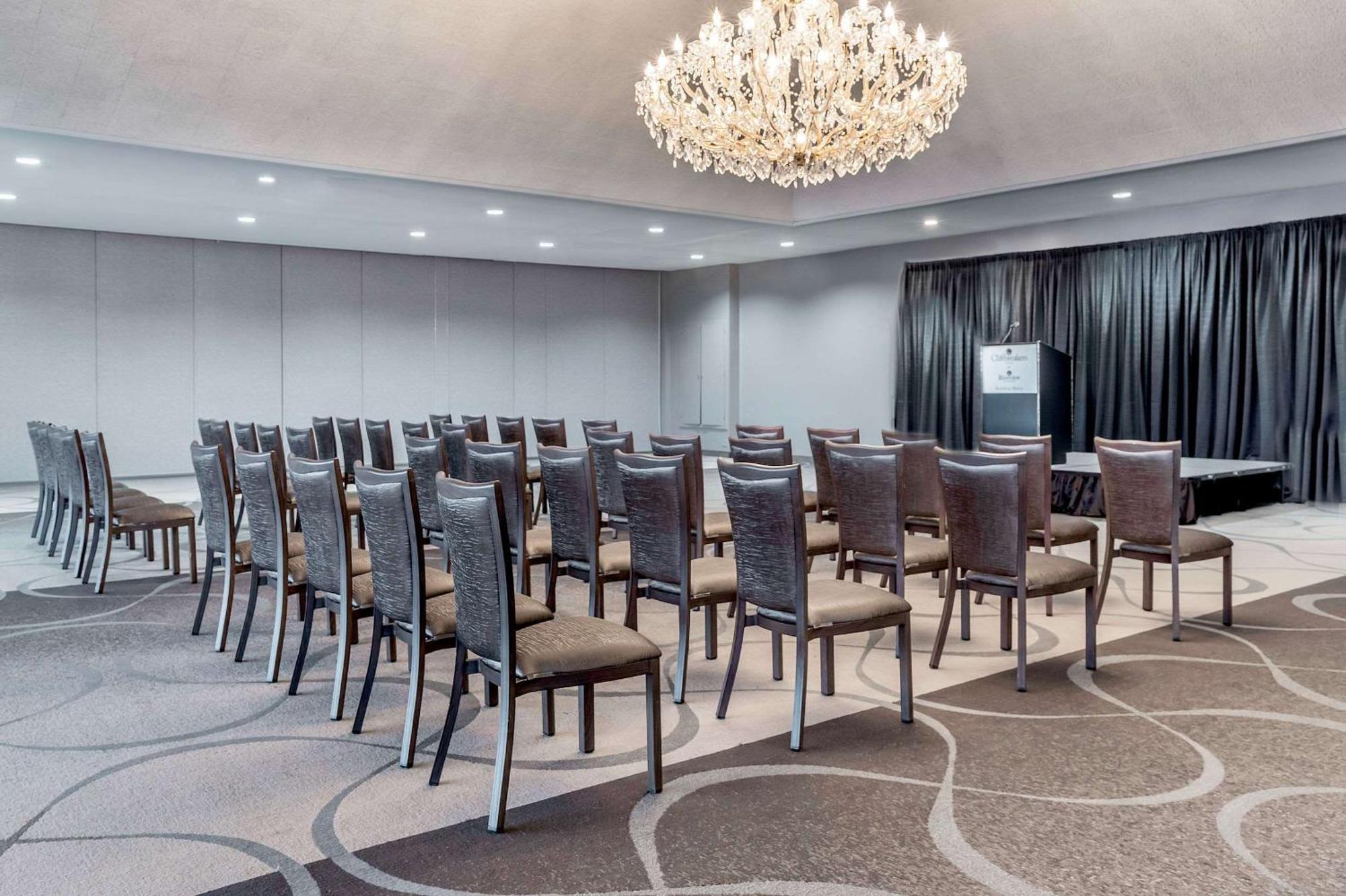 Riverview & Suites, Ascend Collection Hotel Rockford