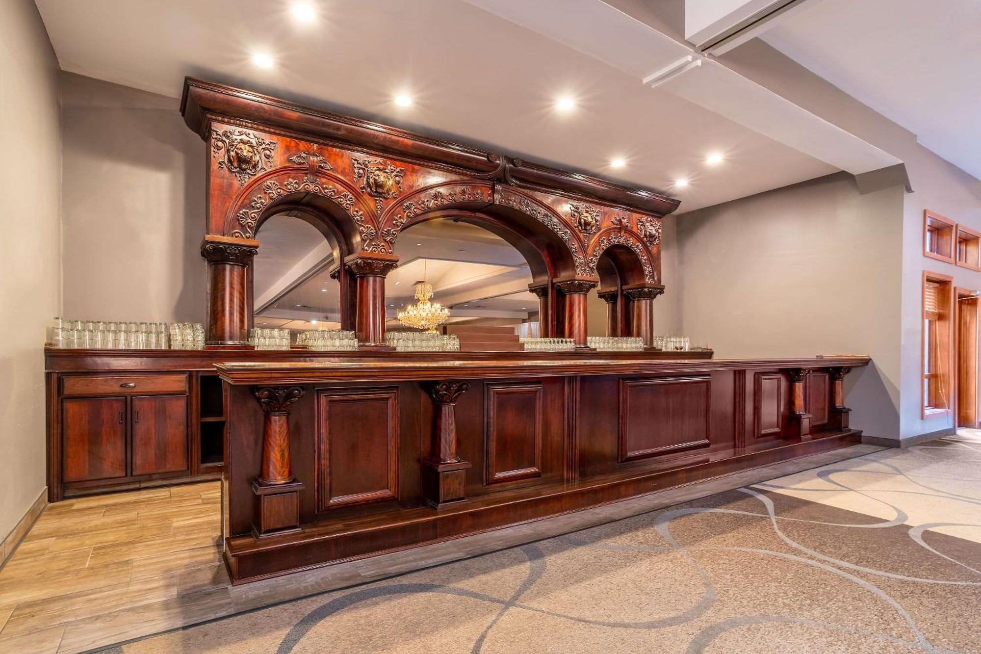 Hotel Riverview & Suites, Ascend Collection Rockford