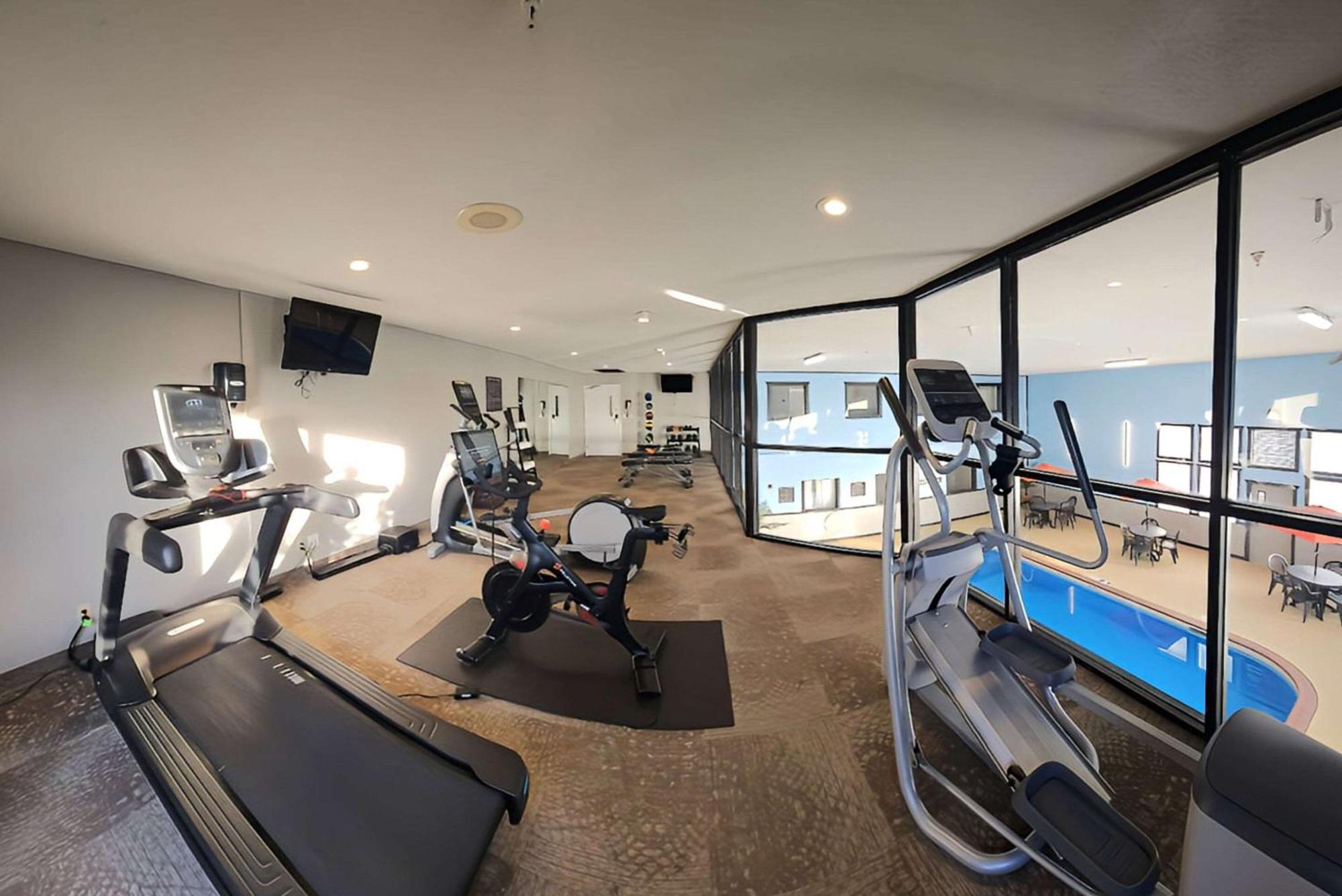 Riverview & Suites, Ascend Collection Hotel 3*